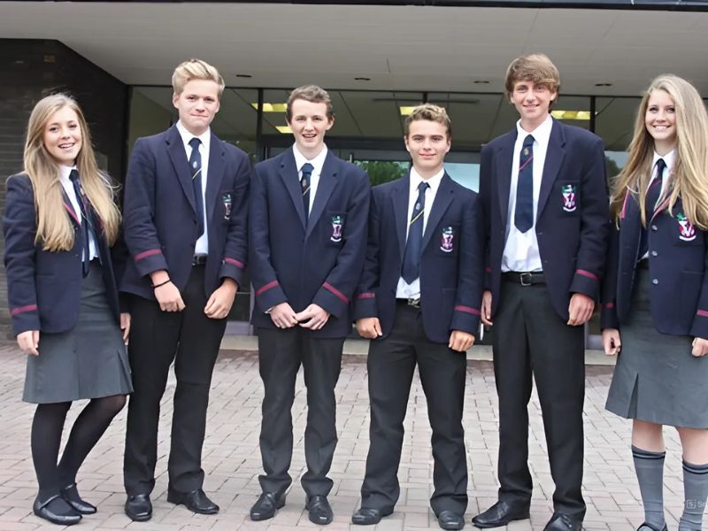 Đồng phục học sinh vương quốc anh