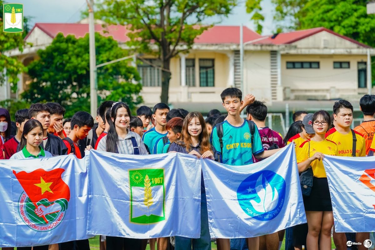 Đồng phục Thiên Việt – Tạo phong cách chuyên nghiệp cho sinh viên Nông Lâm Huế