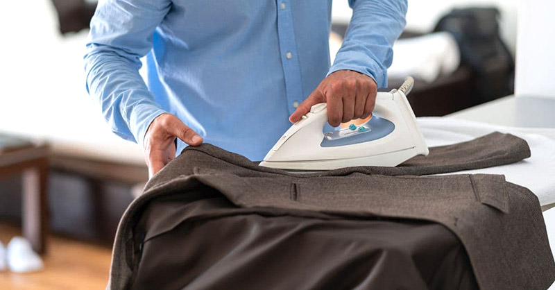 Cách Ủi Áo Thun Đúng Chuẩn Giữ Hình In Không Bong Tróc