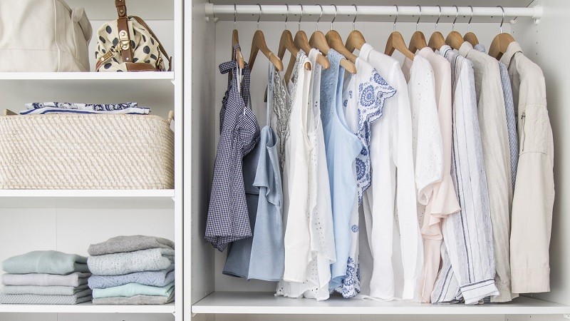 Bảo quản áo đồng phục trong tủ đồ đúng cách