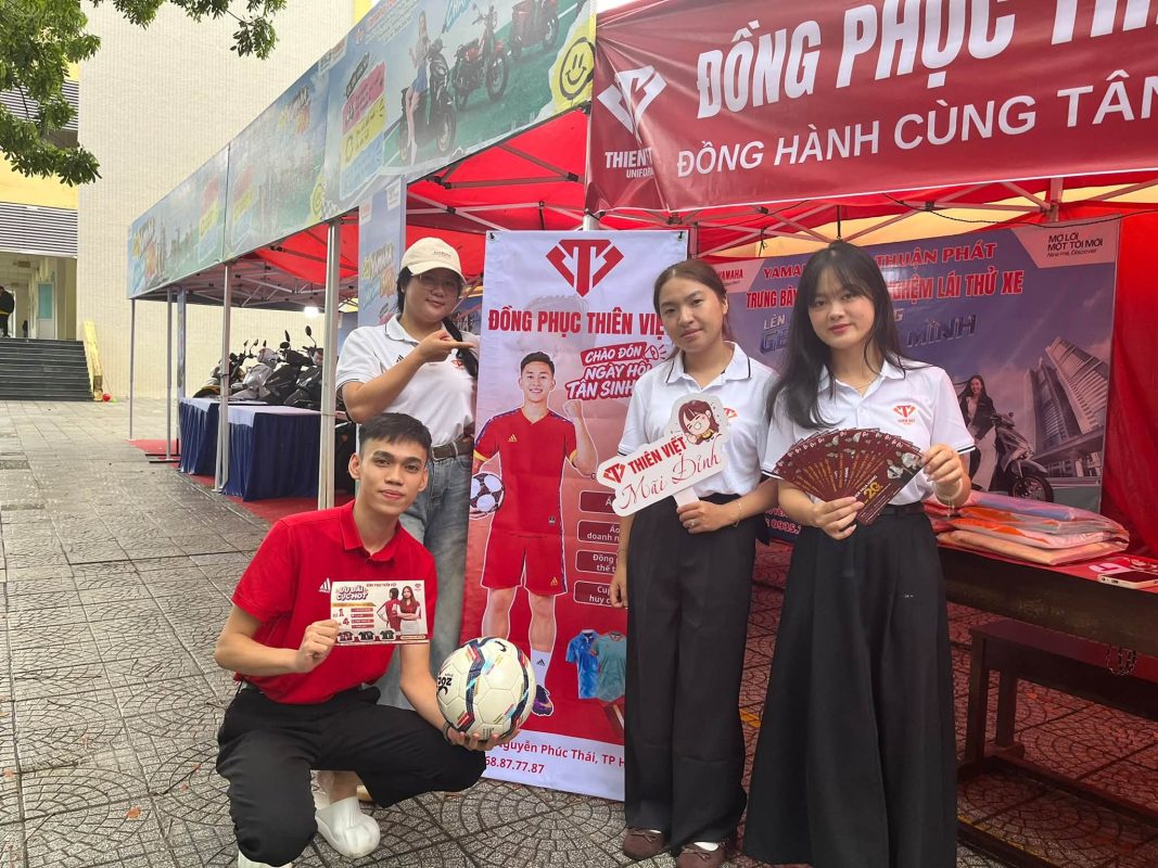 Gian Hàng Đồng Phục Thiên Việt Chào Đón K60