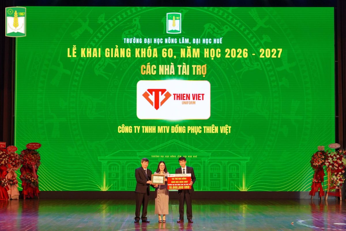 Đồng Phục Thiên Việt Tài Trợ 10.000.000 Đồng Cho Lễ Khai Giảng