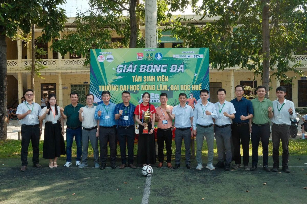 Lễ Khai Mạc Giải Bóng Đá Tân Sinh Viên K60 Đại Học Nông Lâm Huế