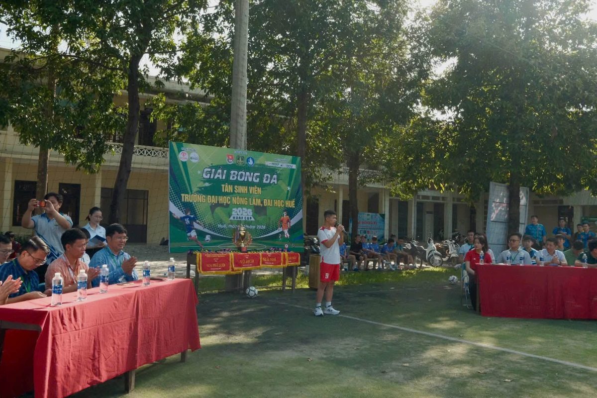 Đồng Phục Thiên Việt Tài Trợ Kim Cương Giải Bóng Đá Tân Sinh Viên K60